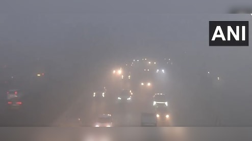Delhi-NCR Wakes Up To Thick Blanket Of Fog, Air Quality Remains Poor