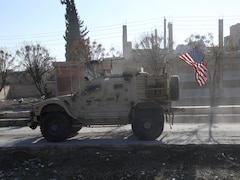 बहरीन और दुबई के होटलों में करेंगे धमाके, ईरान ने अमेरिकी फौज को दे डाली धमकी