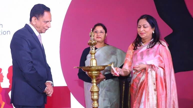 सशक्त नारी, विकसित भारत... डॉ.प्रीति अदाणी ने महिलाओं को बताया भारत की प्रगति का मुख्य वास्तुकार