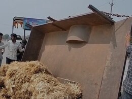 MP News: छिंदवाड़ा और सीहोर में भीषण सड़क हादसे, ट्रैक्टर-ट्रॉली खाई में गिरी, 30 से ज्यादा घायल