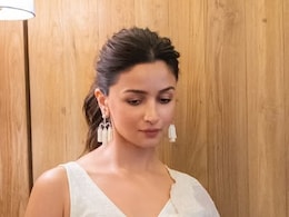 आलिया भट्ट का ग्लैमरस लुक, ट्रेंडी व्हाइट सूट से लें स्टाइल इंस्पिरेशन