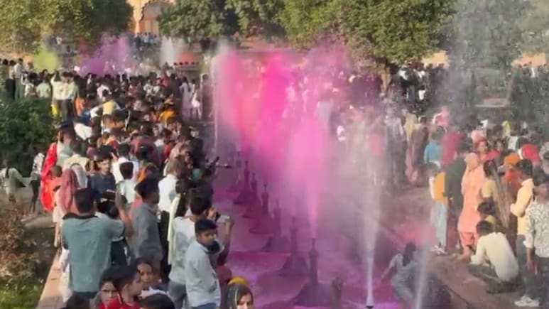 Rajasthan: डीग के महलों में एक साथ चले 2000 फव्वारे, राजा-महाराजाओं के 'नेचुरल AC' ने सबको चौंकाया