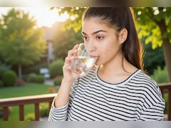 Warm Water: पीने के लिए पानी का सबसे अच्छा तापमान क्या है?