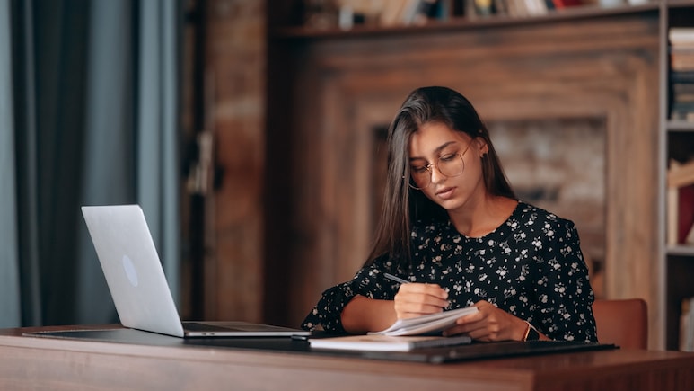Struggling To Study Online For Long Hours This Exam Season? 6 Hacks To Overcome Digital Fatigue
