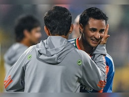 Abhishek Sharma, Family Reach Sri Lanka Ahead Of India vs Pakistan Clash; Star Says This On Video About Health