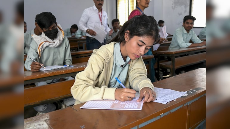 CBSE ने 17 फरवरी से शुरू होनेवाले बोर्ड एग्जाम से पहले जारी की जरूरी एडवाइजरी, पेरेंट्स और स्टूडेंट्स एक बार जरूर पढ़ें