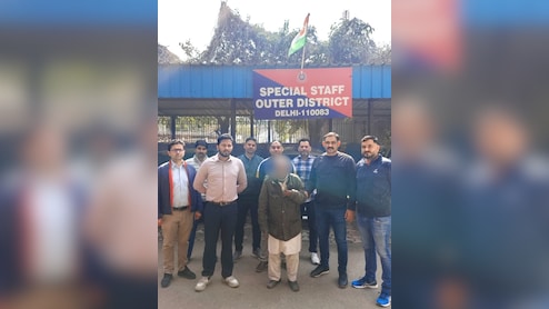 'Baba', Seen Sitting In Delhi Car With 3 Who Died By Suicide, Arrested