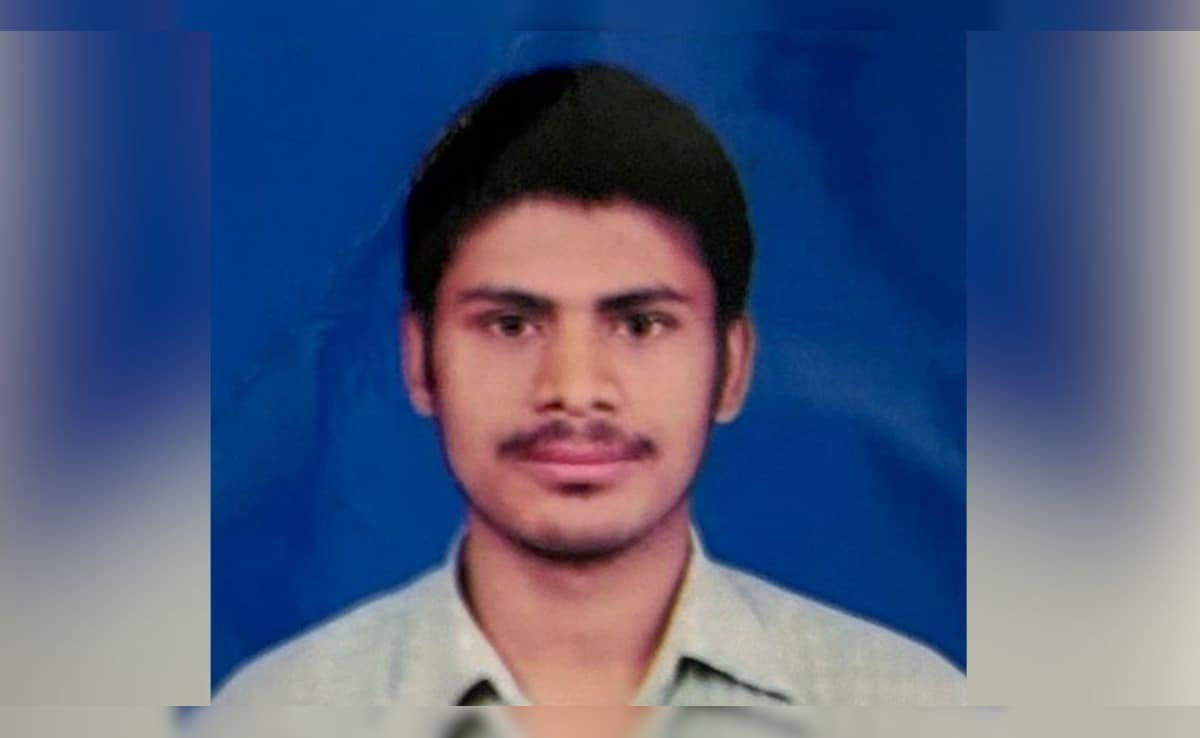 कर्ज लेकर बेटे को दुबई भेजा, वहां जाकर चला गया जेल, परिवार की मांग- 'हमार बाबू को जेल से वापिस ला दो सरकार'