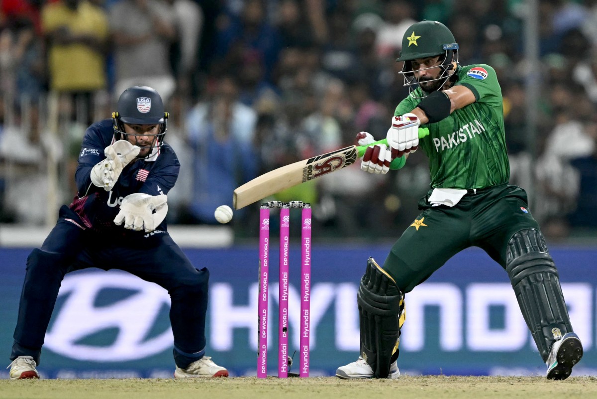 Pakistan vs USA LIVE Score:  साहिबजादा फरहान का अर्द्धशतक, बाबर के आने के बाद गिरा पाकिस्तान का रन रेट
