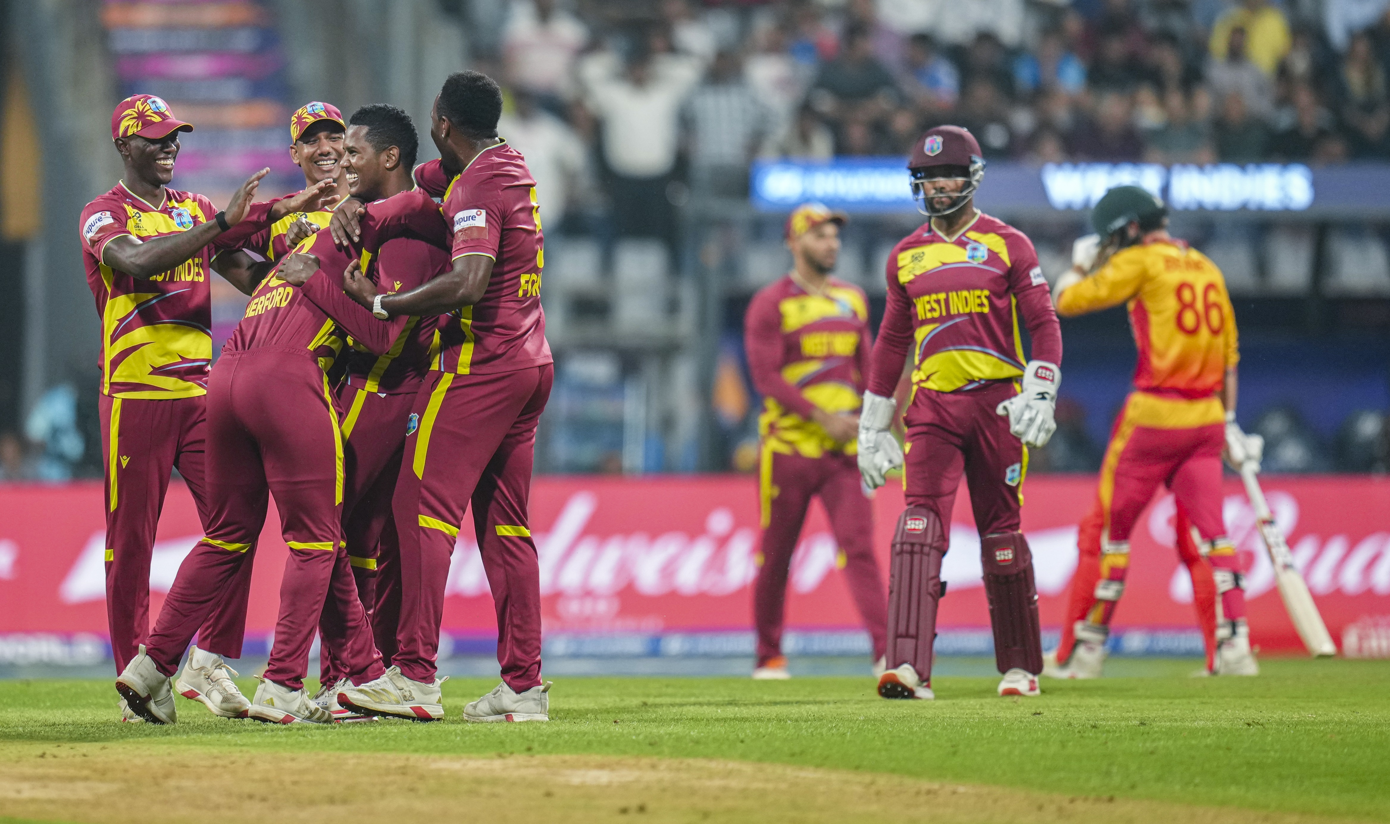 ZIM vs WI Highlights: वेस्टइंडीज का सुपर-8 में धमाकेदार आगाज, जिम्बाब्वे को 107 रनों से रौंदा