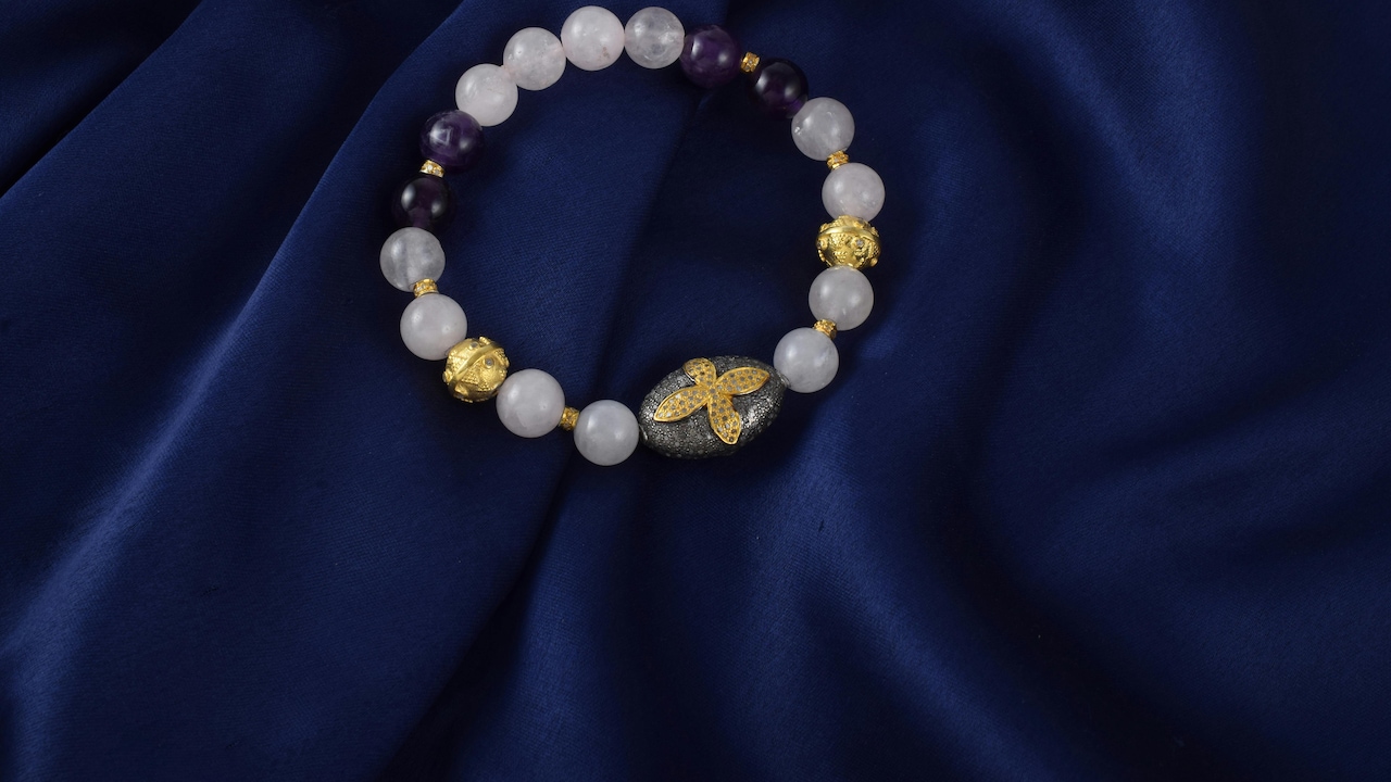 Metal vs Beaded Bracelets for Men: Which One Lasts Longer?