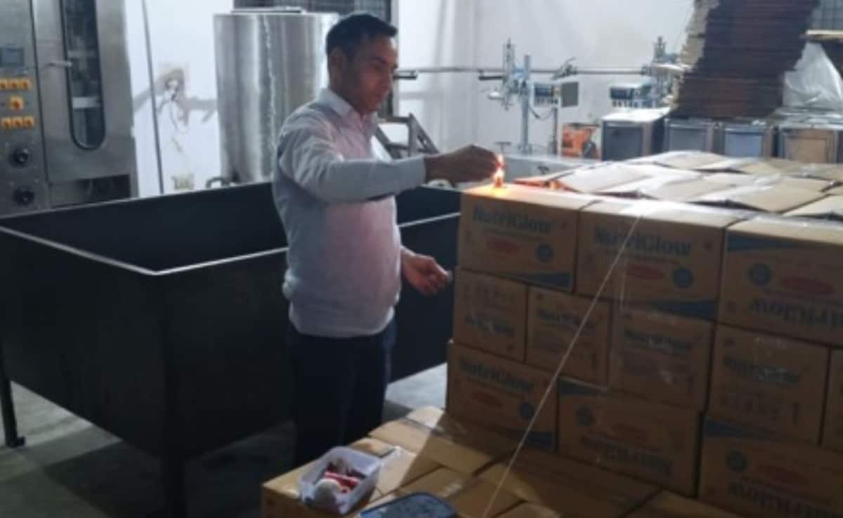 होली से पहले मिलावटखोरों पर एक्शन, नोएडा में कई जगह पड़े छापे; तेल के हजारों पैकेट सीज