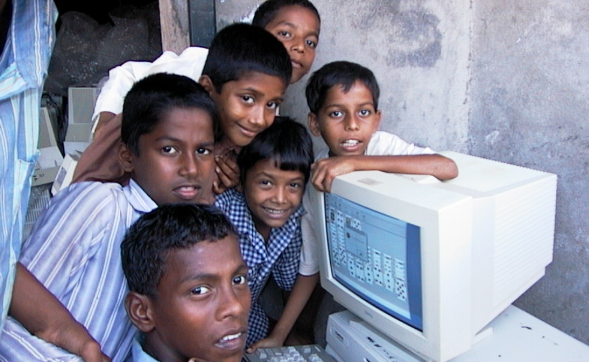 इतिहास गवाह है, कंप्यूटर ने नौकरियां नहीं छीनीं, AI भी नहीं छीनेगा