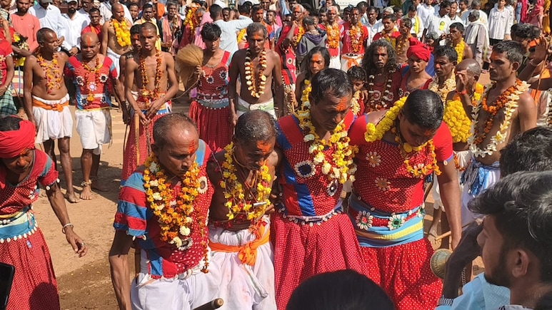 आस्था का 'महाकुंभ' है माता मावली मेला; नक्सल खौफ पर भारी भक्ति, अबूझमाड़ से उमड़ा जनसैलाब&nbsp;