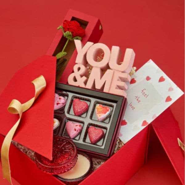 Click To Buy This The Gift Studio Set Of 5 Valentines Hamper 