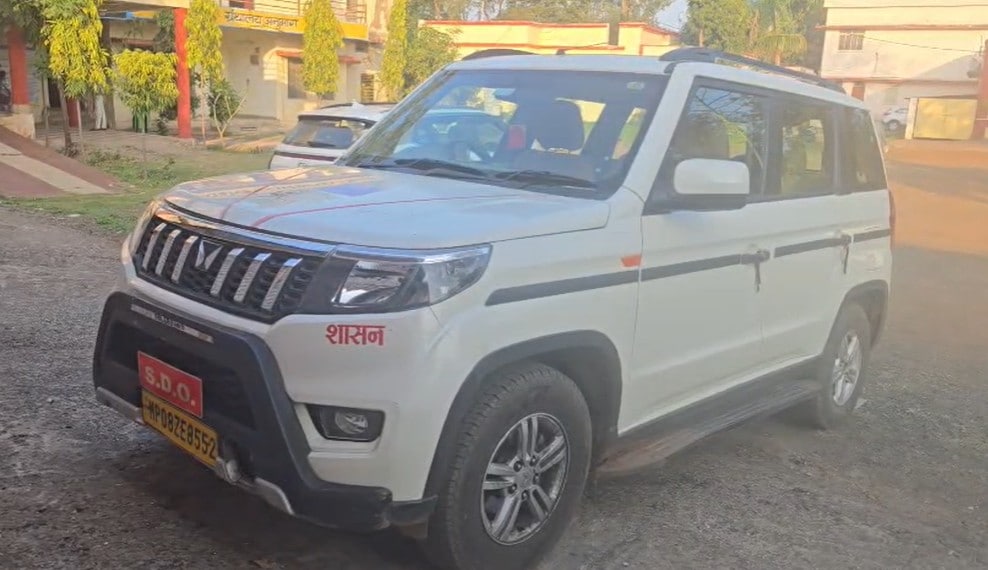 एसडीओ की कार भी उठा ले गई टीम एसडीओ की कार भी उठा ले गई टीम