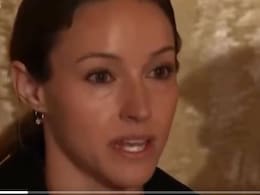 'तब मैं एक बच्ची थी', Epstein के जुल्मों की शिकार महिला ने वीडियो में बताया कैसे बनी शिकार