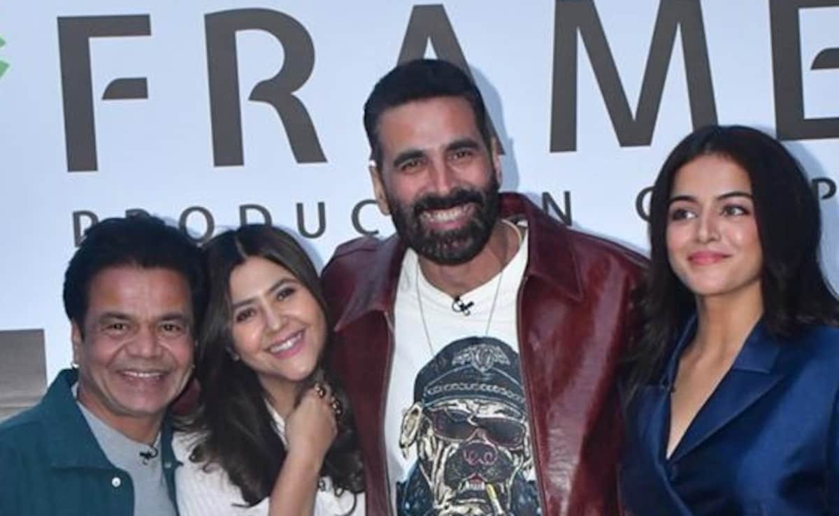 राजपाल यादव बने छोटा पंडित, जेल से रिहा होने के बाद दिखे पब्लिक्ली पहली बार, अक्षय के साथ दो फिल्मों में हैं