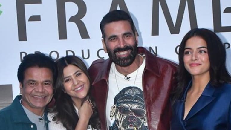 राजपाल यादव बने छोटा पंडित, जेल से रिहा होने के बाद दिखे पब्लिक्ली पहली बार, अक्षय कुमार के साथ दो फिल्मों में आएंगे नजर