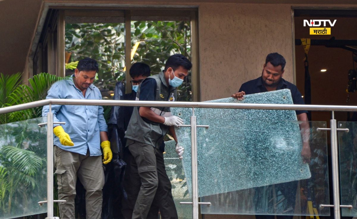 दिग्दर्शक रोहित शेट्टी याच्या घरावर केलेल्या गोळीबारात बाल्कनीच्या काचेचे नुकसान झाले होते. दिग्दर्शक रोहित शेट्टी याच्या घरावर केलेल्या गोळीबारात बाल्कनीच्या काचेचे नुकसान झाले होते.