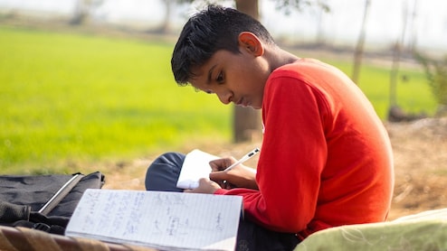 CGBSE Exam 2026: छत्तीसगढ़ में 10वीं-12वीं बोर्ड परीक्षाएं आज से शुरू, कांकेर में 17,020 छात्र देंगे इम्तिहान