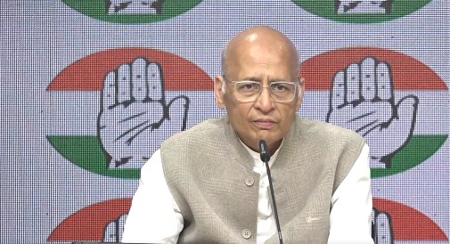 "उनके बेडरूम में प्रदर्शन करें?" : AI समिट में यूथ कांग्रेस के शर्टलेस विरोध का सिंघवी ने किया बचाव