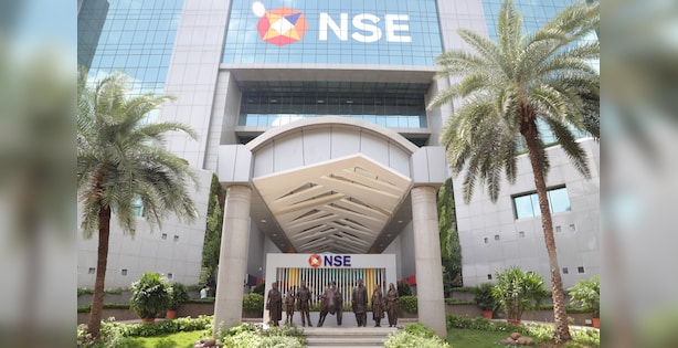 Live: GIFT Nifty Indicates Negative Open; Japan's Nikkei Declines