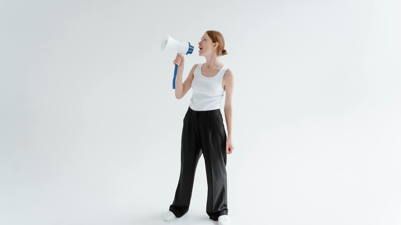 How To Tell If A White Top Is See-Through: Easy Fabric Checks That Work