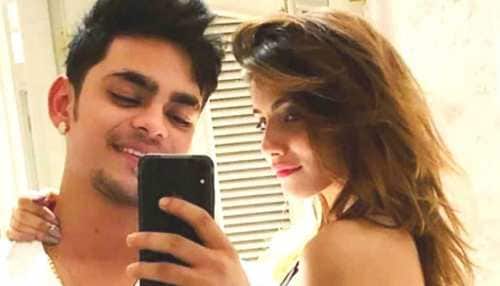अदिति के साथ ईशान किशन.
