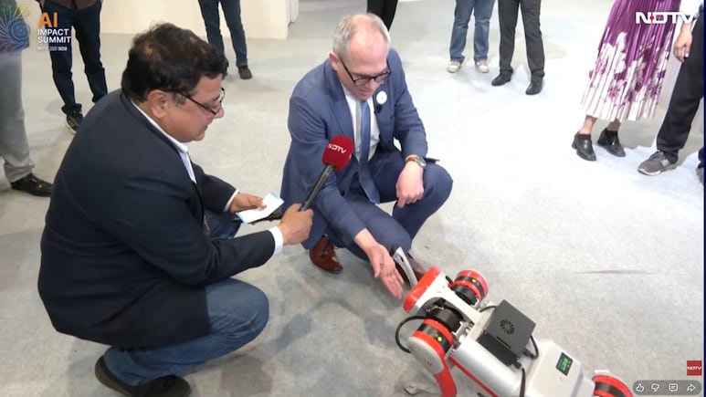 "यह 'रोबोट डॉग' मिलनसार... इंडिया AI इम्पैक्ट सम्मिट में बोले फ्लैंडर्स के मिनिस्टर-प्रेजिडेंट