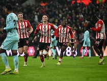 Sunderland Rout Childish Burnley To Move To Eight In Premier League