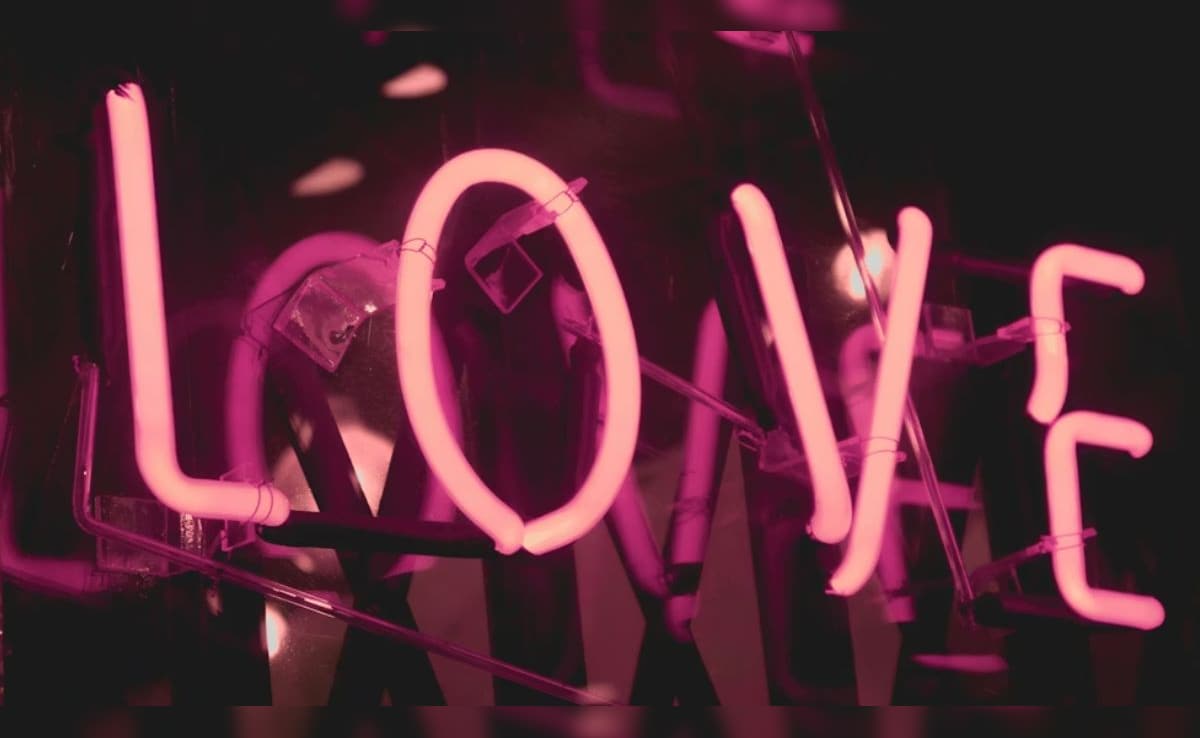 Valentines Day,Valentines Day 2026,happy valentines day,Valentines Day history,Valentines Day significance,why is valentines day on february 14 Latest and Breaking News on NDTV