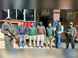 दिल्ली: जेल में बंद गैंगस्टर ने रची गवाह को मारने की साजिश, शूटर को हथियार के साथ-साथ कैश भी मिला