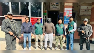 दिल्ली: जेल में बंद गैंगस्टर ने रची गवाह को मारने की साजिश, शूटर को हथियार के साथ-साथ कैश भी मिला