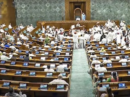 लोकसभा में 8 विपक्षी सांसदों का निलंबन वापस नहीं होगा, पूरे बजट सत्र के लिए रहेंगे बाहर