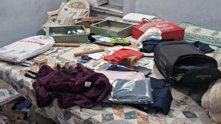 करीब 17 मिनट में लाखों की चोरी, गांव गए थे घर के सदस्य, जेवरात-नगदी के साथ बाइक भी ले गए चोर