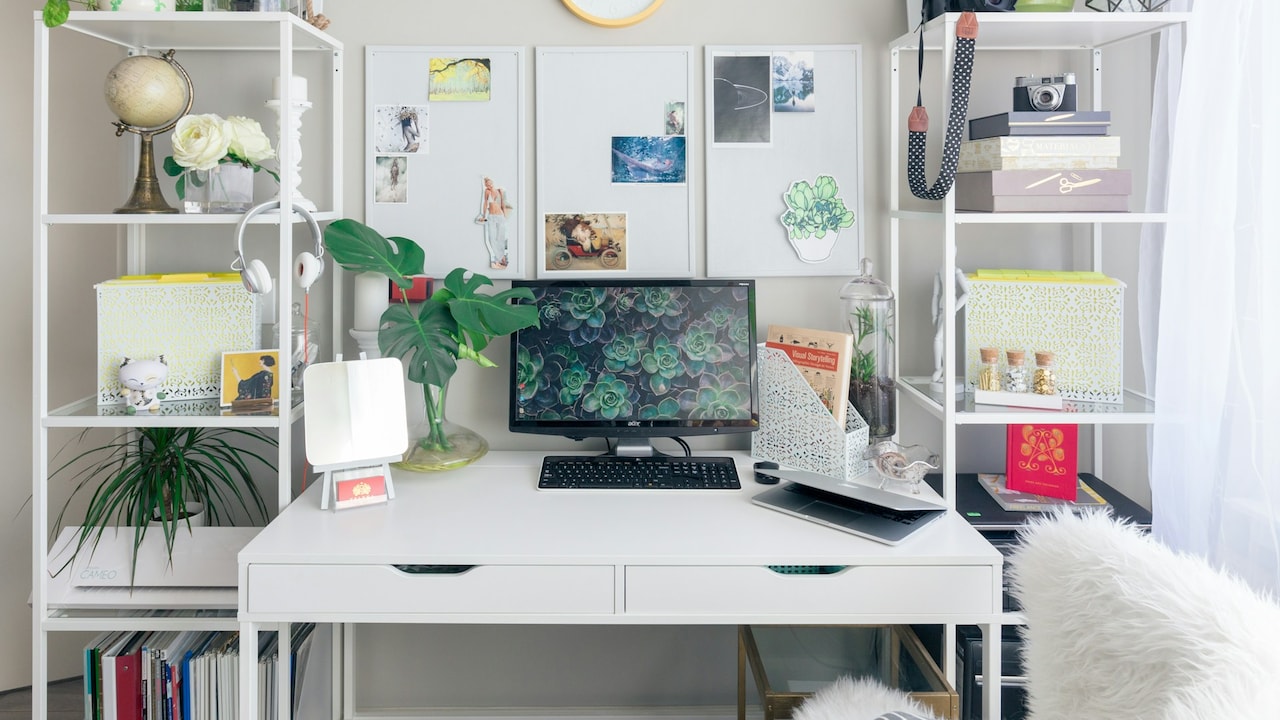 Check out study tables that fit small rooms easily