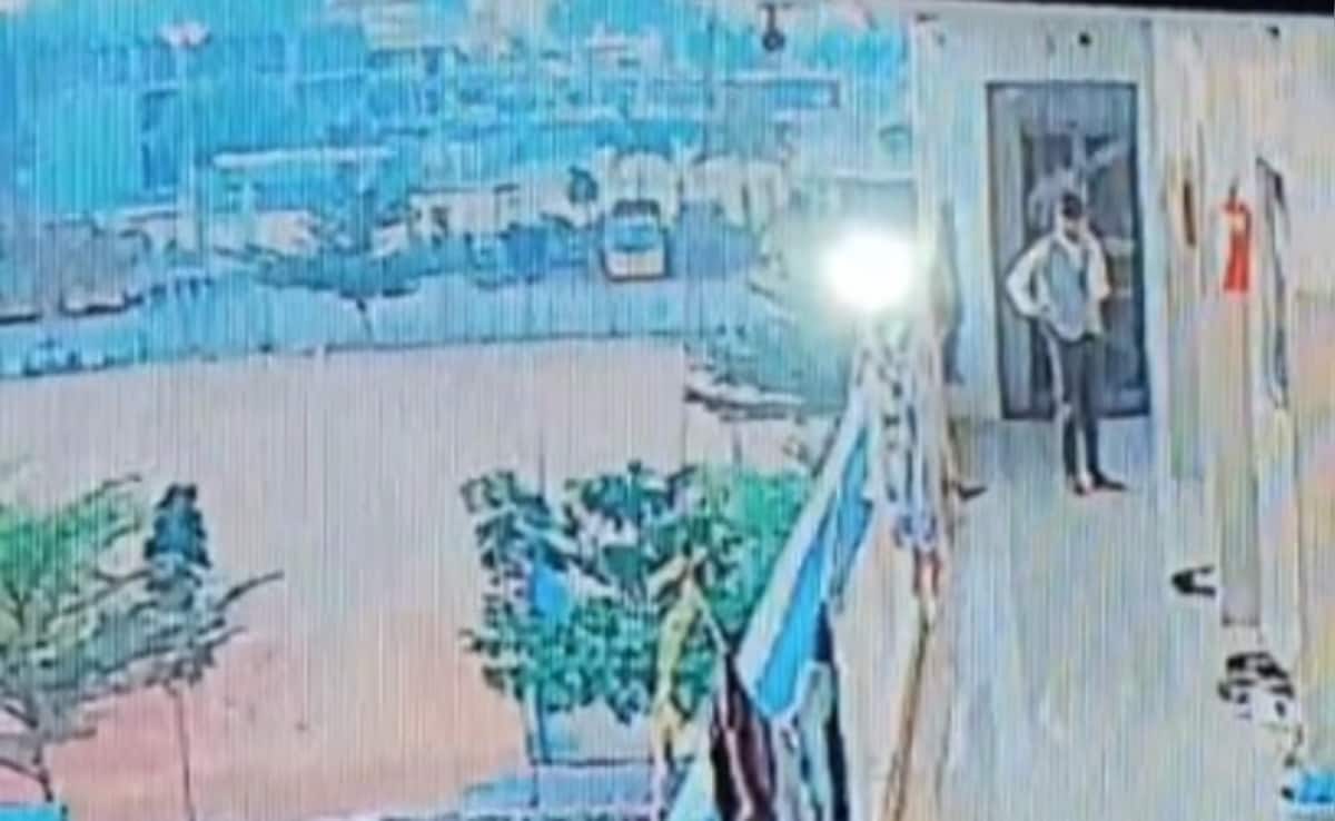 On Camera, Karnataka Class 10 Student Dies After Jumping From School Hostel