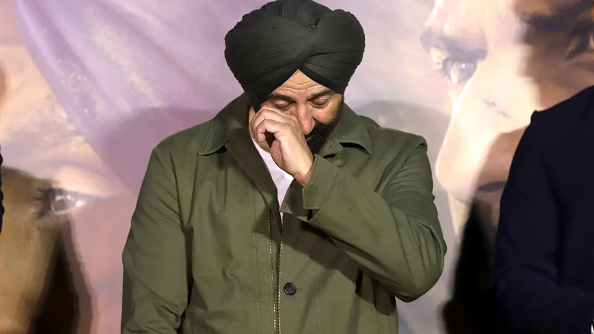 Border 2 Advance Booking Box Office Collection Day 15: पंद्रह दिन में 500 करोड़ की रेस में बॉर्डर 2, रंग ला रही सनी देओल की मेहनत