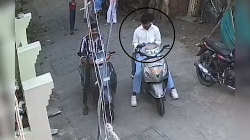 बात नहीं कर रही थी प्रेमिका, सनकी प्रेमी बंदूक लेकर पहुंच गया घर, फिर खुद को मार ली गोली