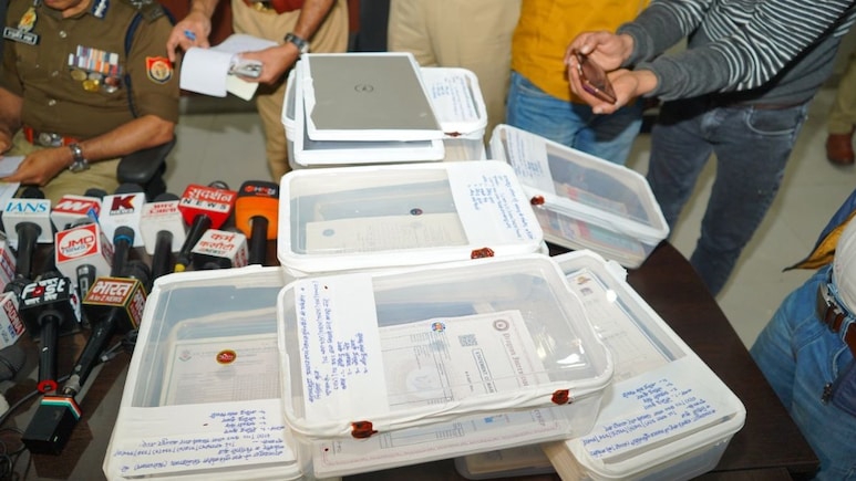 बिना परीक्षा दिए मिल जाएगी डिग्री, कानपुर से 9 राज्यों तक फैला था डिग्री माफियाओं का नेटवर्क; ऐसे हो रहा था करोड़ों का खेल