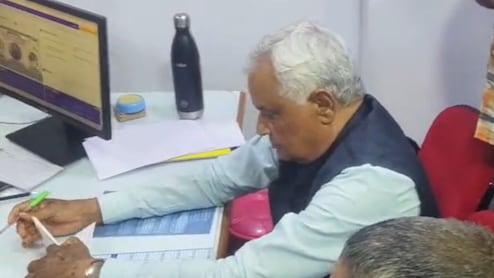 SBI ब्रांच में जांच के लिए अचानक पहुंचे किरोड़ी लाल मीणा, 9 करोड़ के फसल बीमा क्लेम पर की कार्रवाई