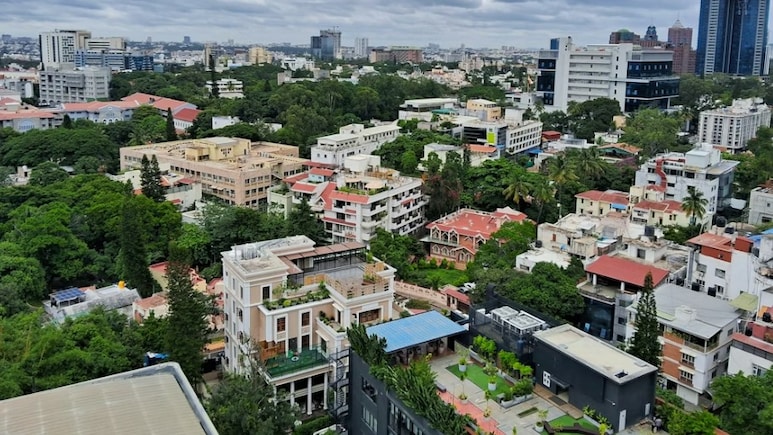 Bengaluru DINK Couple Earning Rs 8 Lakh A Month Plans Rs 4 Crore Ready Home, Asks Reddit For Advice