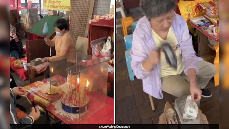 जूतों से दुश्मनों को पीटने वाली रस्म&hellip;बदकिस्मती भगाने का अनोखा तरीका, इस देश में निभाई जाती है ये अनोखी परंपरा