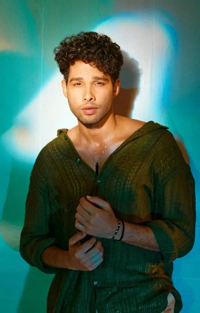 Siddhant Chaturvedi On The Rejection That Made Him 'Shave His Head': "<i>Curly Baal Waale Hero Nahi Bante</i>"
