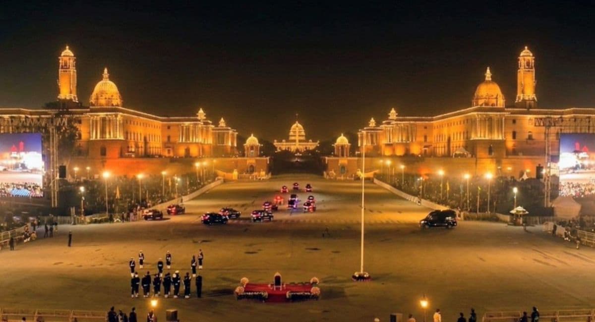 साउथ और नॉर्थ ब्लॉक की तस्वीर 