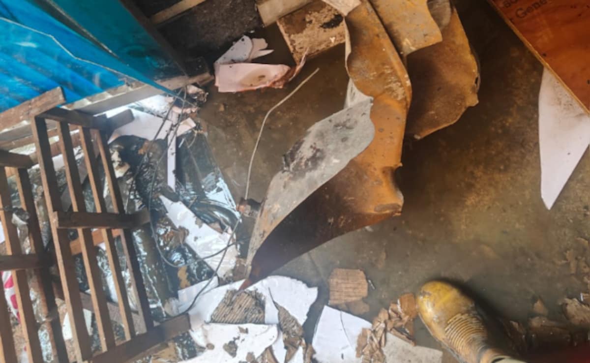 LPG Explodes During Op To Control Fire At Delhi Home, Cops Among 13 Injured