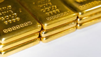 Gold Advances Above $5,000 As Dip-Buyers Return To Choppy Market