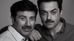 विलेन बनने के लिए सनी देओल ने बनाए बाइसेप्स, एक ही वैनिटी वैन में भाई के साथ दिखे बॉबी देओल, लोगों ने दिया रिएक्शन