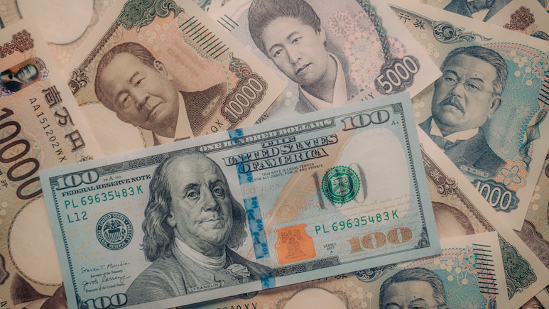 Stocks Trim Early Losses, Gold And Silver Whipsaw: Markets Wrap